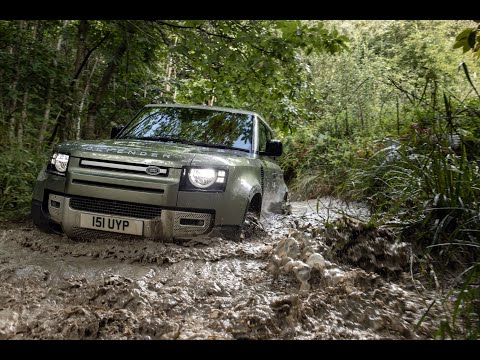Land Rover Defender P400e 2021 desde todos los ángulos