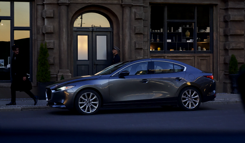Mazda3: Sport 1.5 L lleno