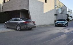 Kia Cerato: Limited AT lleno