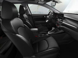 Kia Cerato: Limited AT lleno