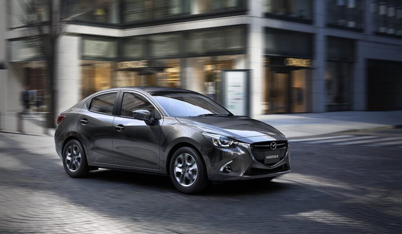 Mazda 2 Full lleno