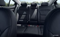 Hyundai Elantra lleno