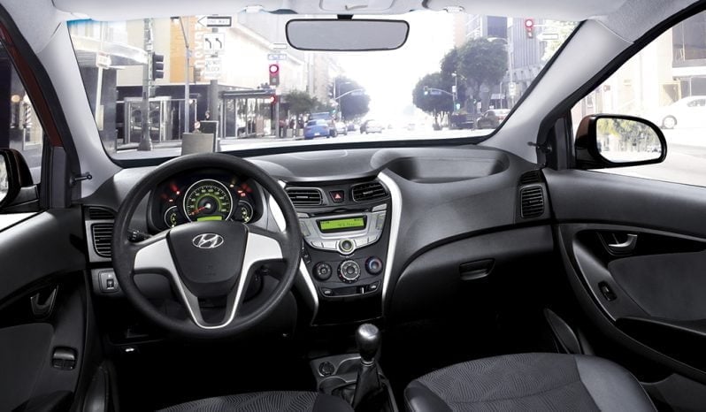 Hyundai Eon lleno