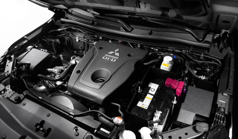 Mitsubishi Montero Sport Premium lleno