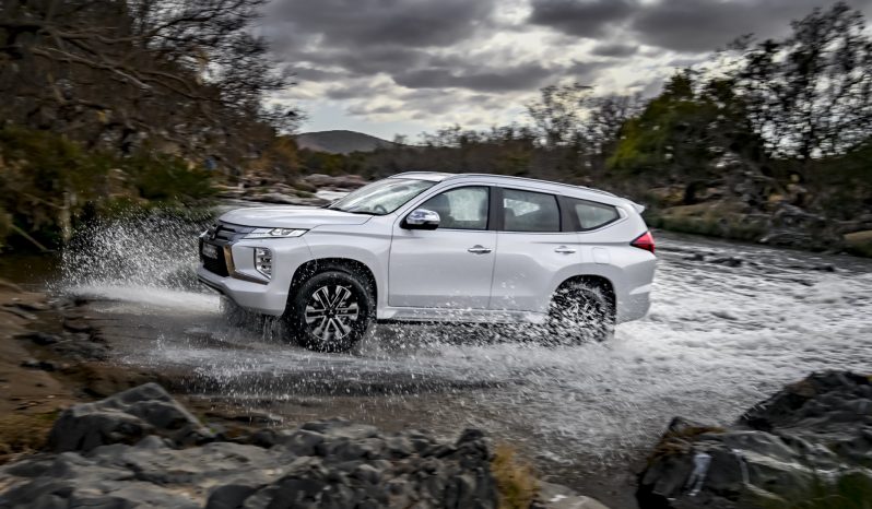 Mitsubishi Montero Sport Premium lleno