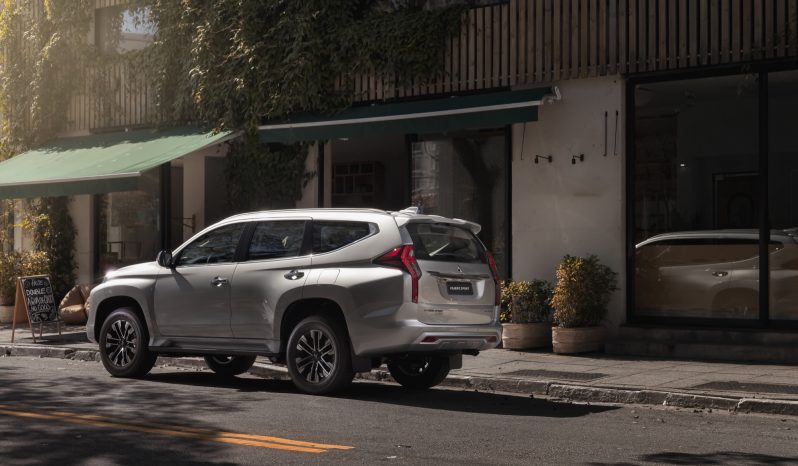 Mitsubishi Montero Sport Premium lleno