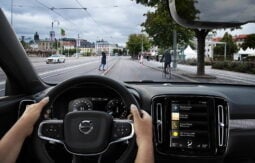 VOLVO XC40 T5 R-Design lleno
