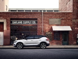 VOLVO XC40 T5 R-Design lleno