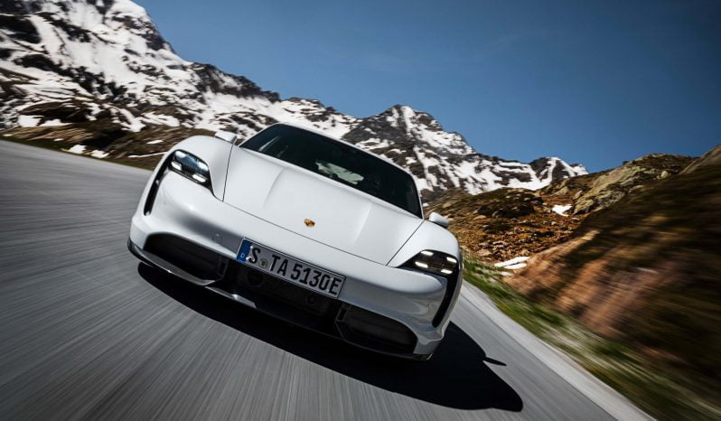Porsche Taycan Turbo S lleno