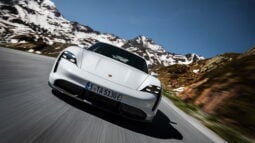 Porsche Taycan Turbo S lleno