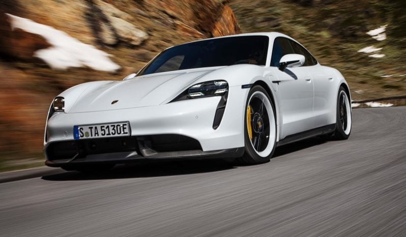 Porsche Taycan Turbo S lleno