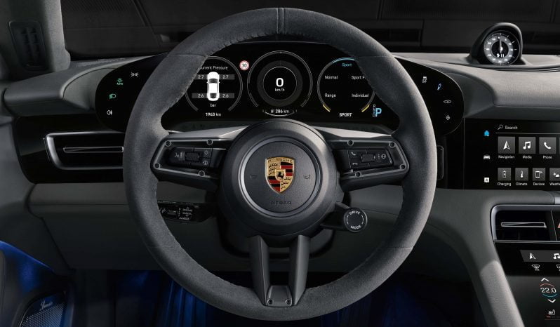 Porsche Taycan Turbo S lleno