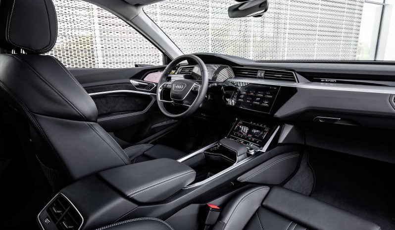 Audi e-tron lleno