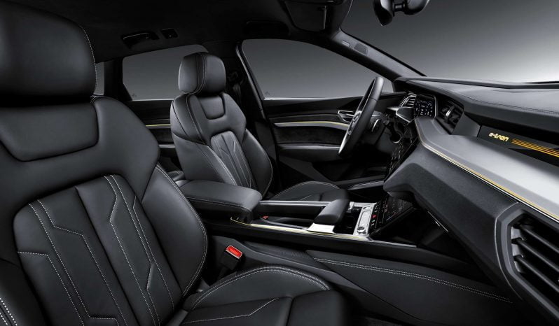 Audi e-tron lleno