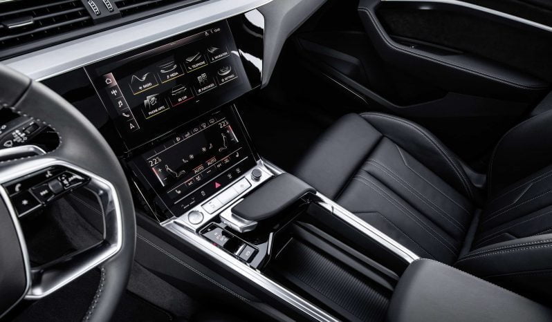 Audi e-tron lleno