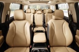Kia Carnival: Limited lleno
