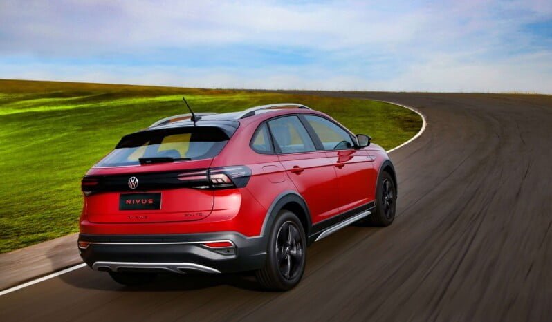 Volkswagen Nivus: Highline Black Style lleno