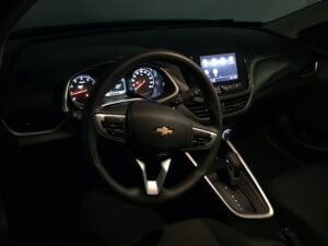 Interior del Chevrolet Onix LT