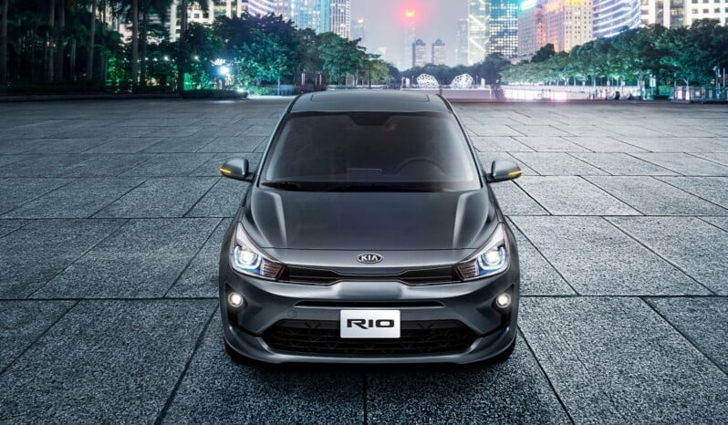 Kia Rio: Full MT lleno