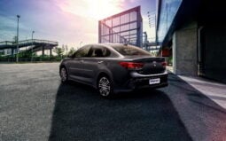 Kia Rio: Full MT lleno