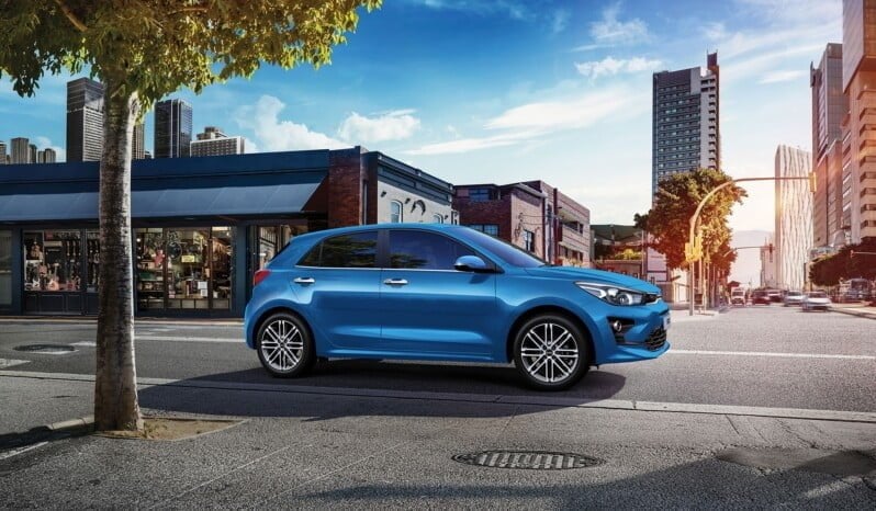 Kia Rio Hatchback: Limited AT lleno