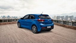 Kia Rio Hatchback: Limited AT lleno