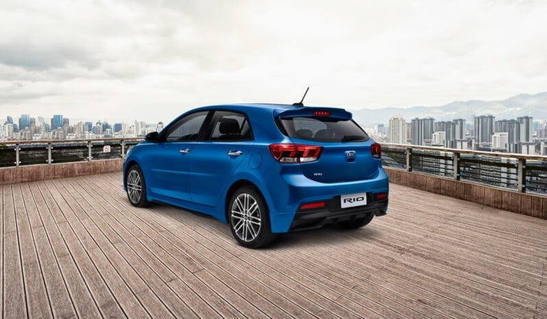 Kia Rio Hatchback: Limited AT lleno