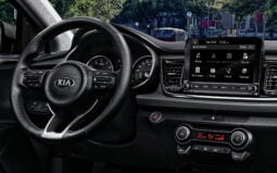 Kia Rio Hatchback: Limited AT lleno