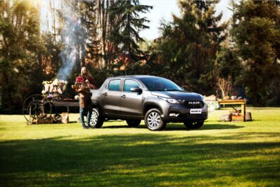 Ram 700: Exterior