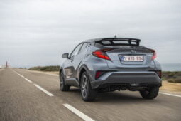 Toyota C-HR Hybrid lleno