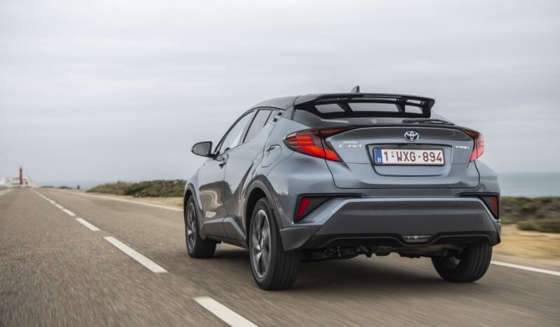 Toyota C-HR Hybrid lleno