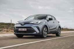 Toyota C-HR Hybrid lleno