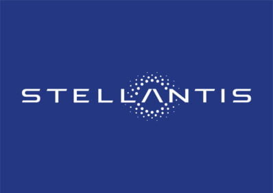 Stellantis: La palabra deriva del verbo latino stello que significa “iluminar estrellas”.