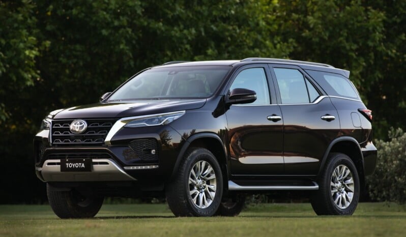 Toyota Fortuner: Intermedia lleno