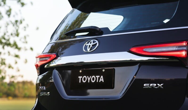 Toyota Fortuner: Intermedia lleno