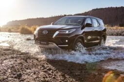 Toyota Fortuner: Intermedia lleno