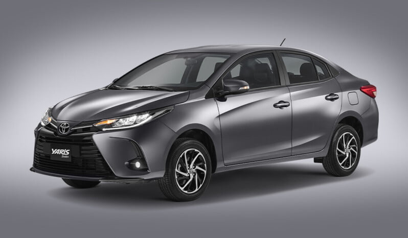 Toyota Yaris Hatchback Manual lleno