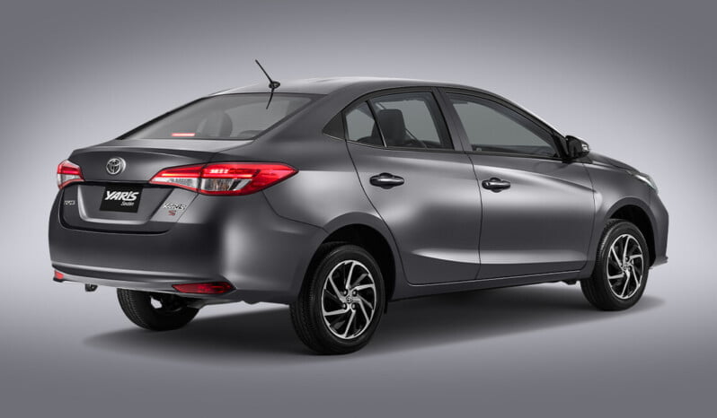 Toyota Yaris Hatchback Manual lleno