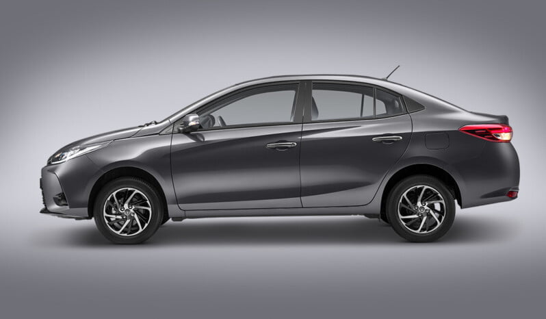 Toyota Yaris Hatchback Manual lleno
