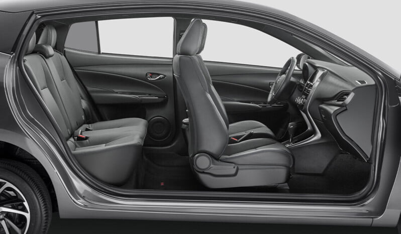 Toyota Yaris Hatchback Manual lleno