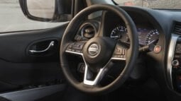 Nissan Frontier: PRO-4X AT lleno