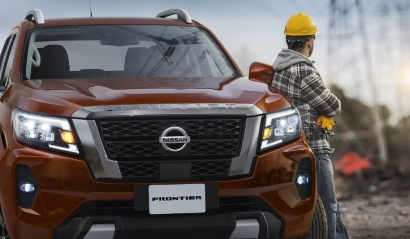 Nissan Frontier: Base AT lleno