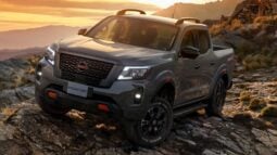 Nissan Frontier: PRO-4X AT lleno