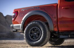 Ford F-150 Raptor lleno