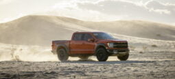 Ford F-150 Raptor lleno