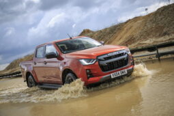Isuzu D-Max 1.9 Base lleno