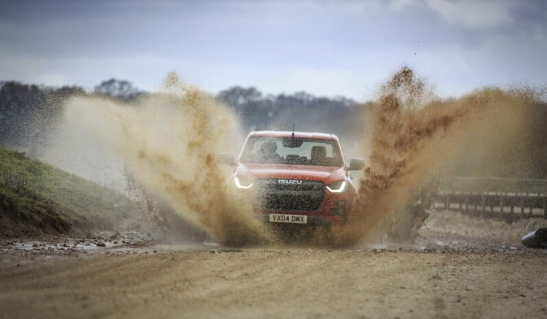 Isuzu D-Max 1.9 Base lleno