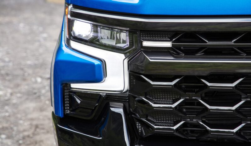 Chevrolet Silverado ZR2 lleno