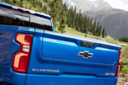 Chevrolet Silverado ZR2 lleno