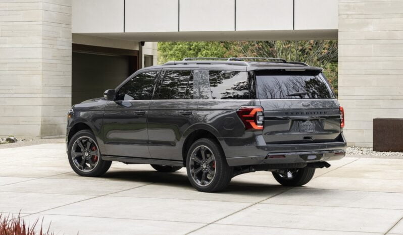 Ford Expedition Stealth lleno
